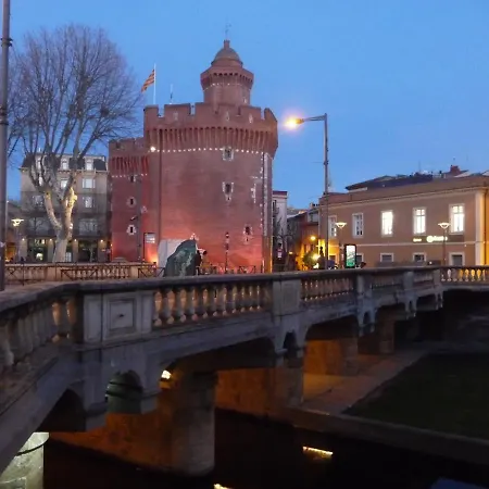 Tres Bel Апартаменты Перпиньан